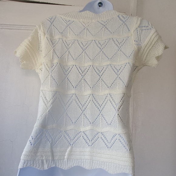 Tops - Picture 6 of 6